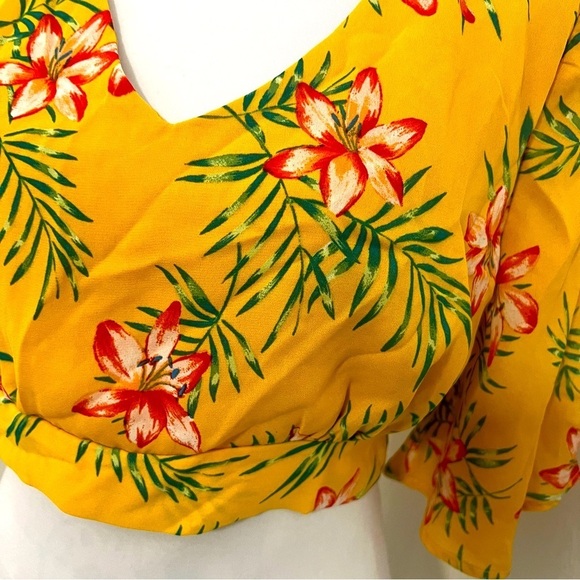 IRIS Women’s Large Hi-Low Skort Set with V-Neck Tie Crop Blouse Yellow Floral - Picture 4 of 16